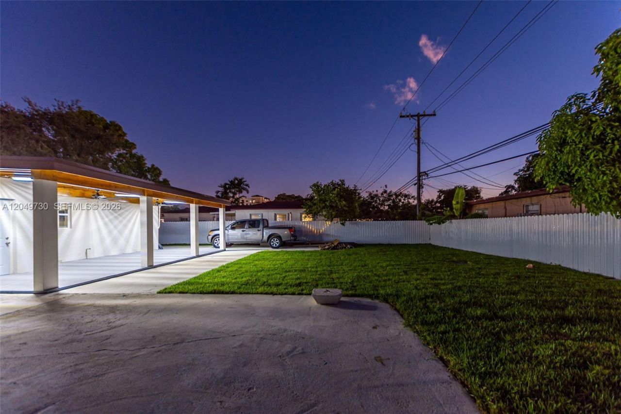 1720 NW 67th St , Miami, FL 33147 Photo