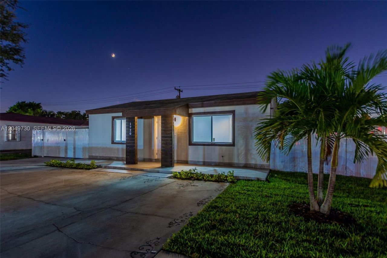 1720 NW 67th St , Miami, FL 33147 Photo