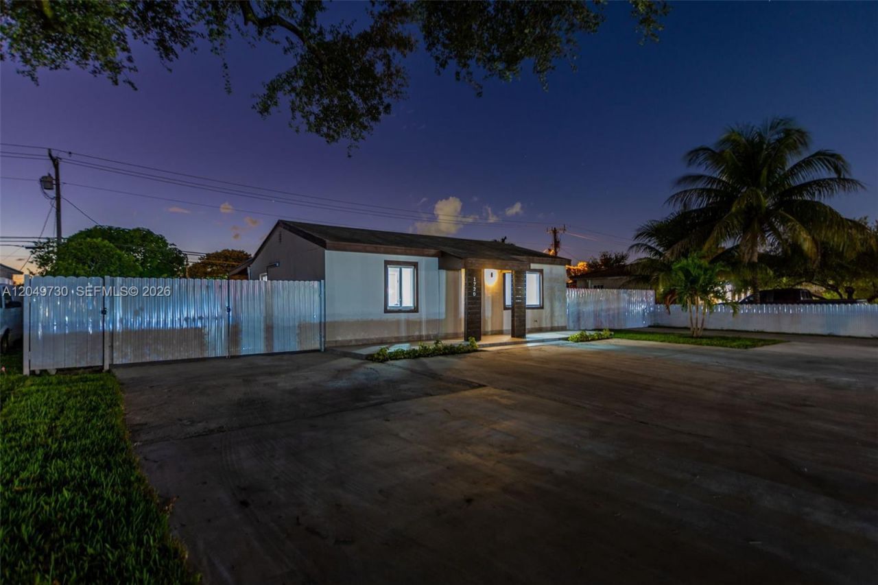 1720 NW 67th St , Miami, FL 33147 Photo