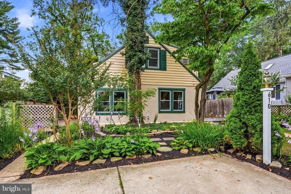 610 W MARKET STREET, WEST CHESTER, PA 19382