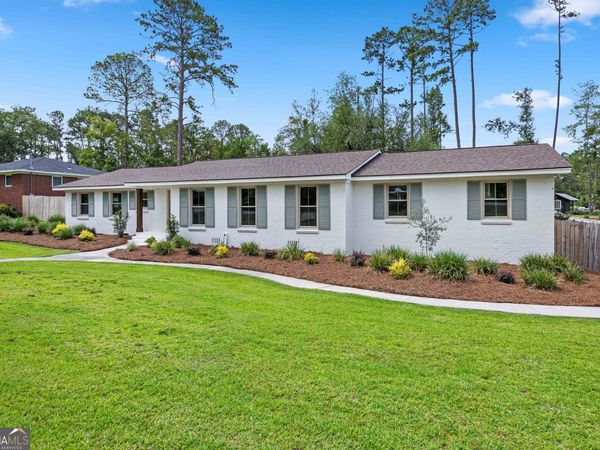 1203 Lakeview Dr, Valdosta, GA 31602