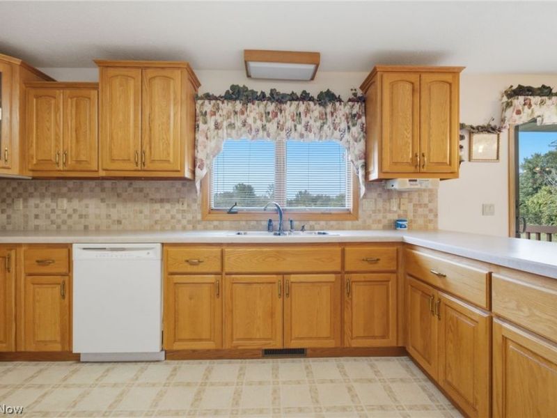 7300 Neff Road, Valley City, OH 44280 Photo 12