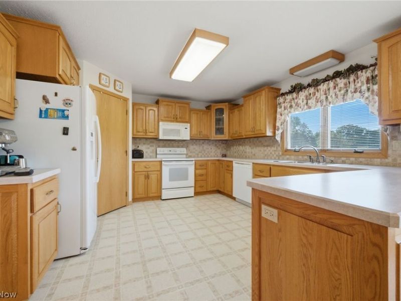 7300 Neff Road, Valley City, OH 44280 Photo 9