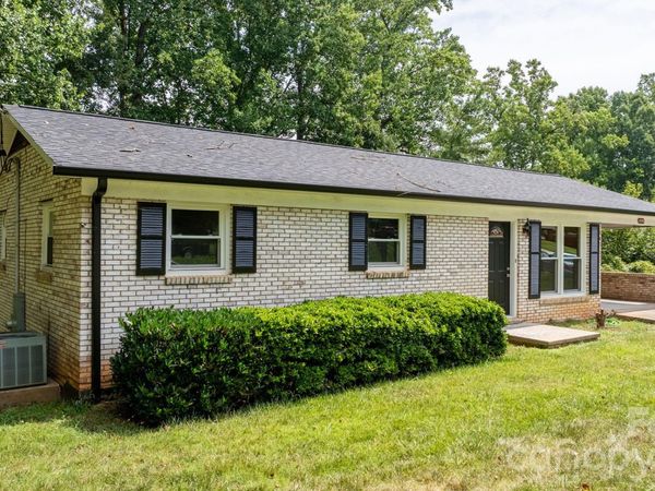 2428 Cedar Valley Drive , Conover, NC 28613