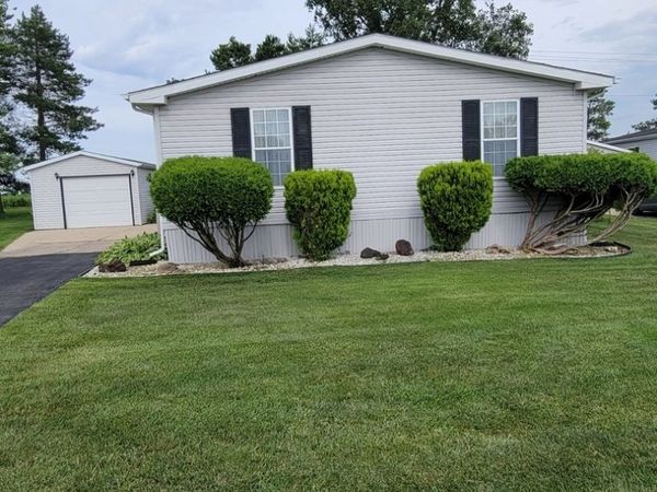 61 Partridge Lane, Beecher, IL 60401