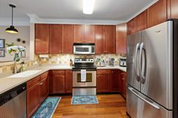 1025 Riverland Woods Place photo 4