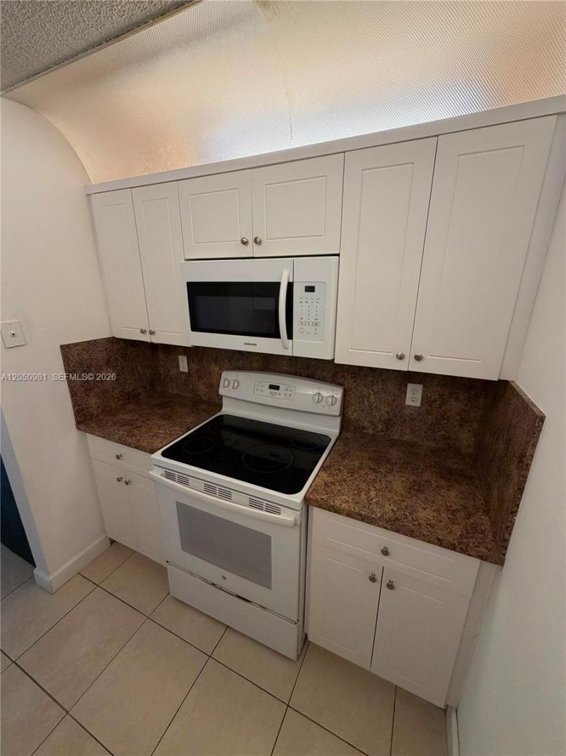 8200 SW 210th St , Unit 303, Cutler Bay, FL 33189 Photo