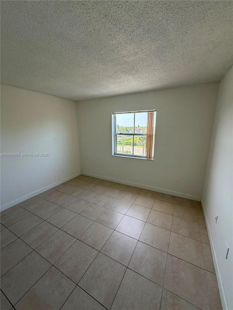 8200 SW 210th St , Unit 303, Cutler Bay, FL 33189 Photo