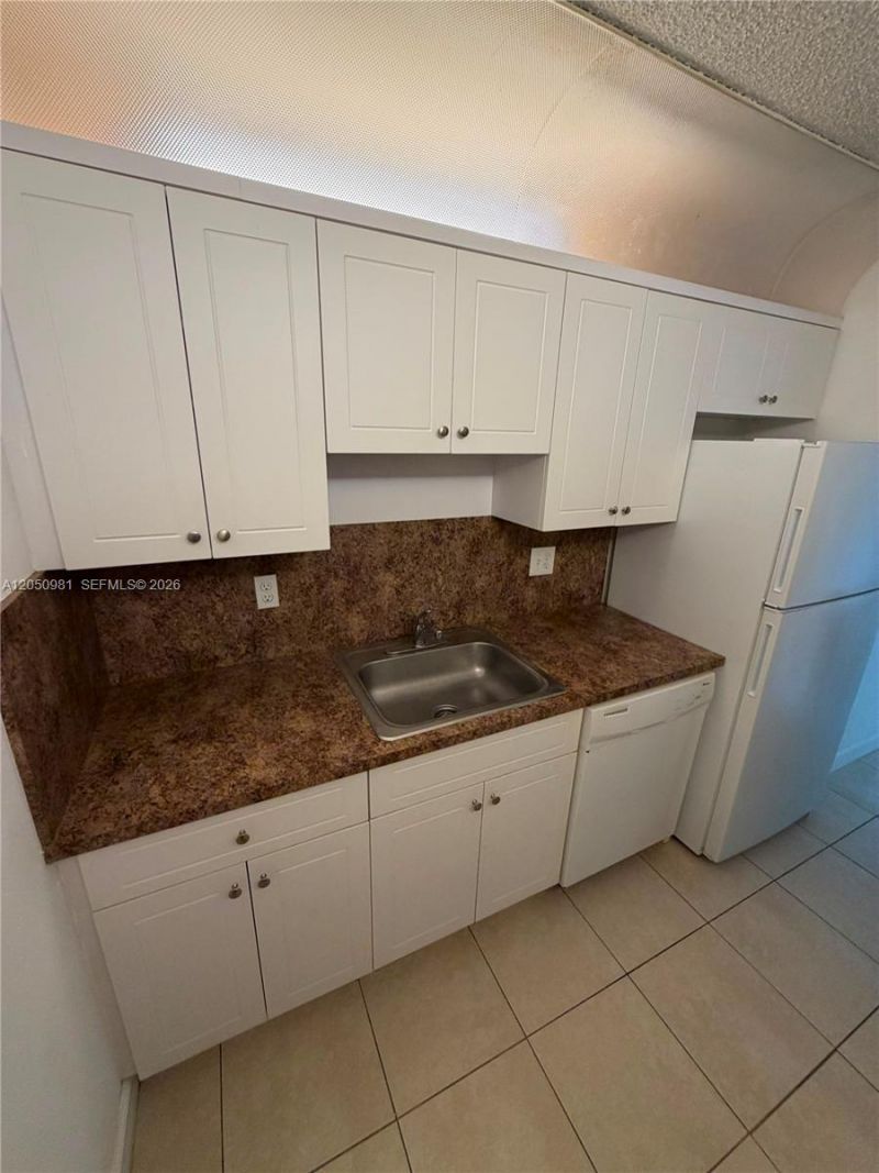 8200 SW 210th St , Unit 303, Cutler Bay, FL 33189 Photo