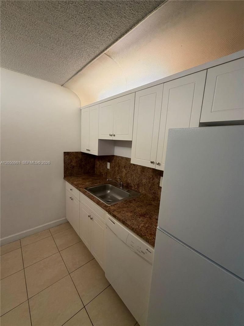 8200 SW 210th St , Unit 303, Cutler Bay, FL 33189 Photo