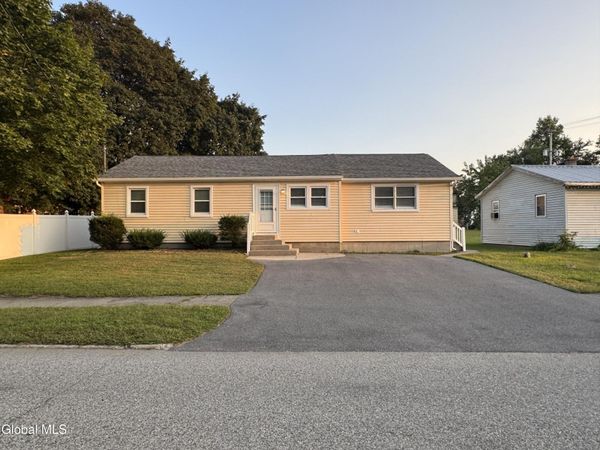 82 East Street, Fort Edward, NY 12828