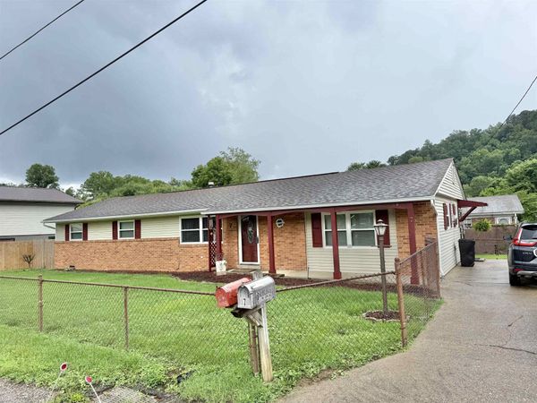 7 Meadow Lane, Huntington, WV 25704