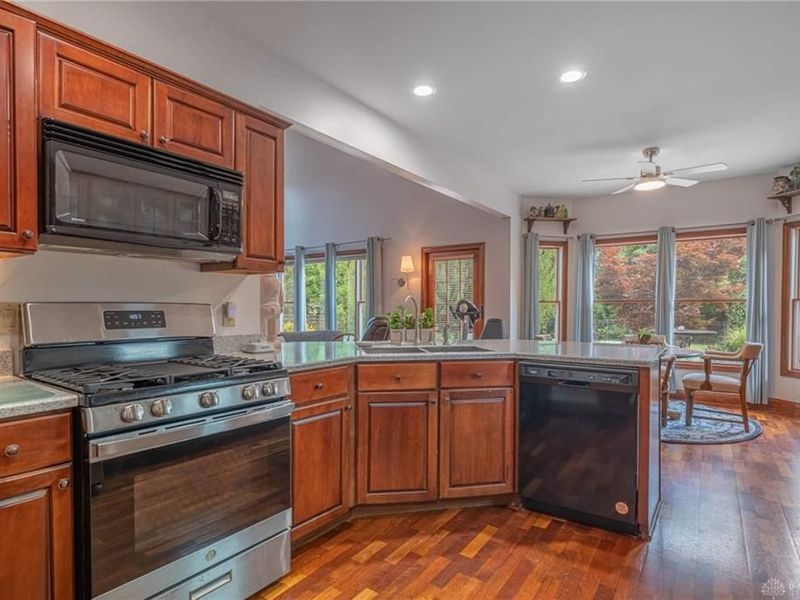 130 Edinburgh Drive, Springboro, OH 45066 Photo 7