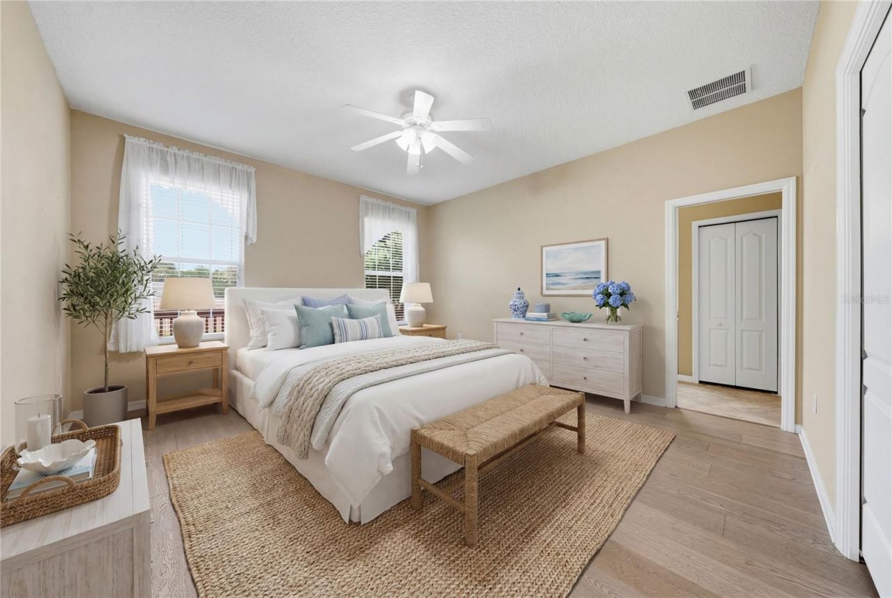 81 Twin Lake Cir, Umatilla, FL 32784 Photo