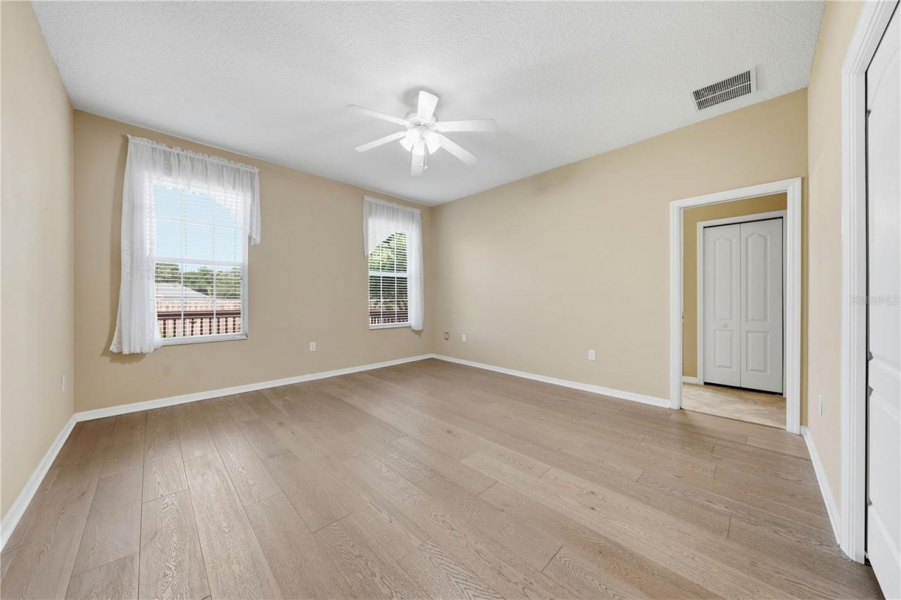 81 Twin Lake Cir, Umatilla, FL 32784 Photo