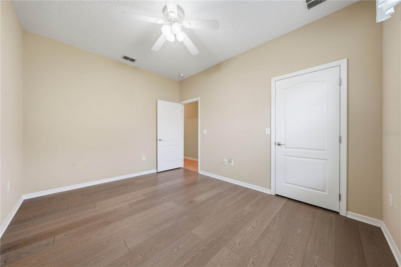 81 Twin Lake Cir, Umatilla, FL 32784 Photo
