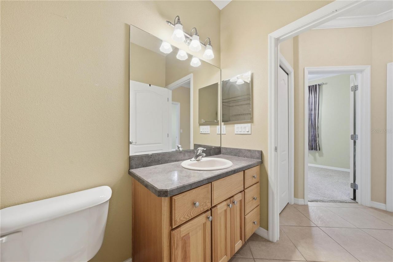 81 Twin Lake Cir, Umatilla, FL 32784 Photo