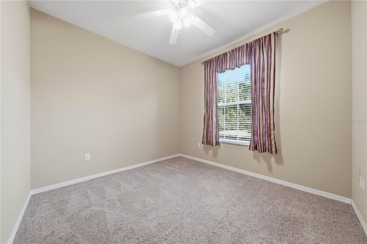 81 Twin Lake Cir, Umatilla, FL 32784 Photo