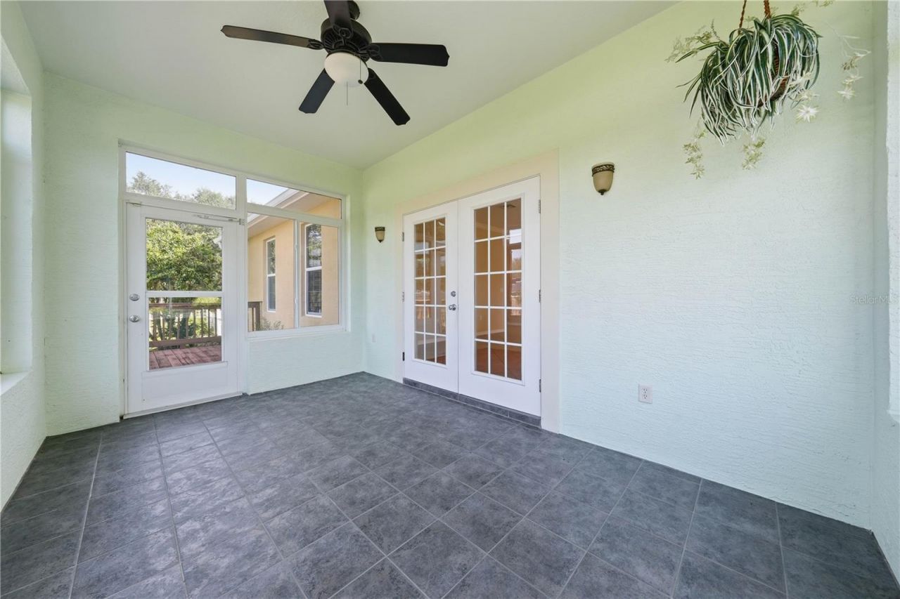 81 Twin Lake Cir, Umatilla, FL 32784 Photo