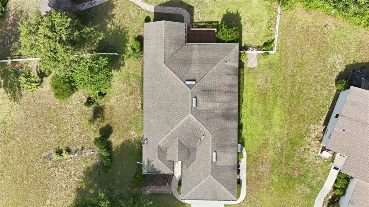 81 Twin Lake Cir, Umatilla, FL 32784 Photo