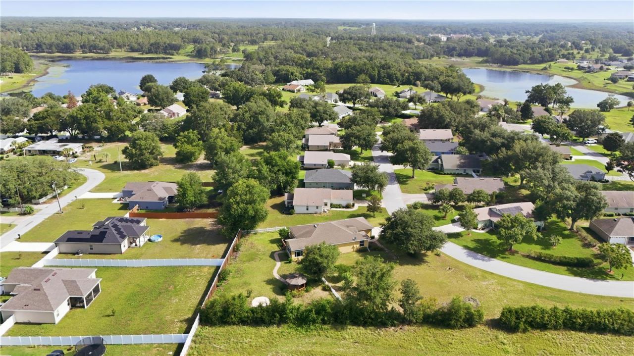 81 Twin Lake Cir, Umatilla, FL 32784 Photo