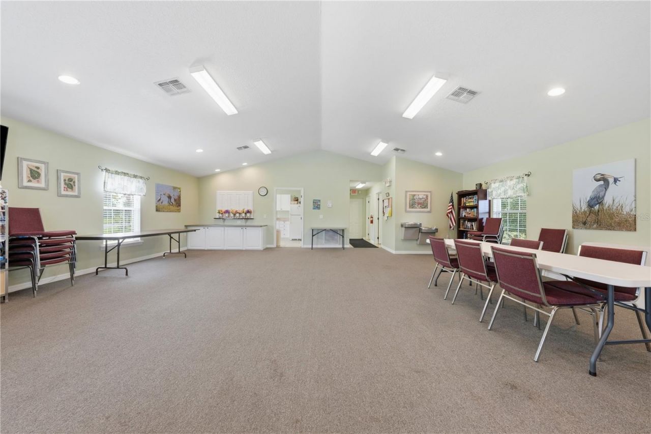 81 Twin Lake Cir, Umatilla, FL 32784 Photo