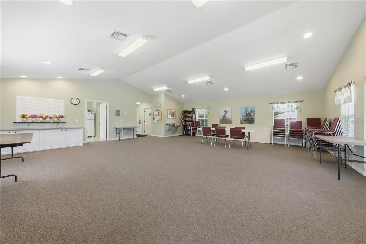 81 Twin Lake Cir, Umatilla, FL 32784 Photo