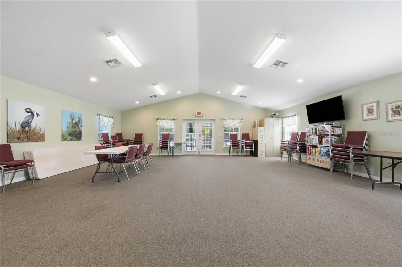 81 Twin Lake Cir, Umatilla, FL 32784 Photo