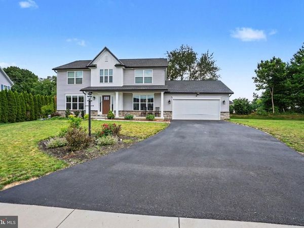 23 ESSEX DRIVE , CARLISLE, PA 17015