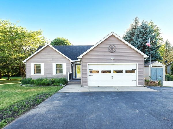 8280 Clear Lake Road, Grass Lake, MI 49240