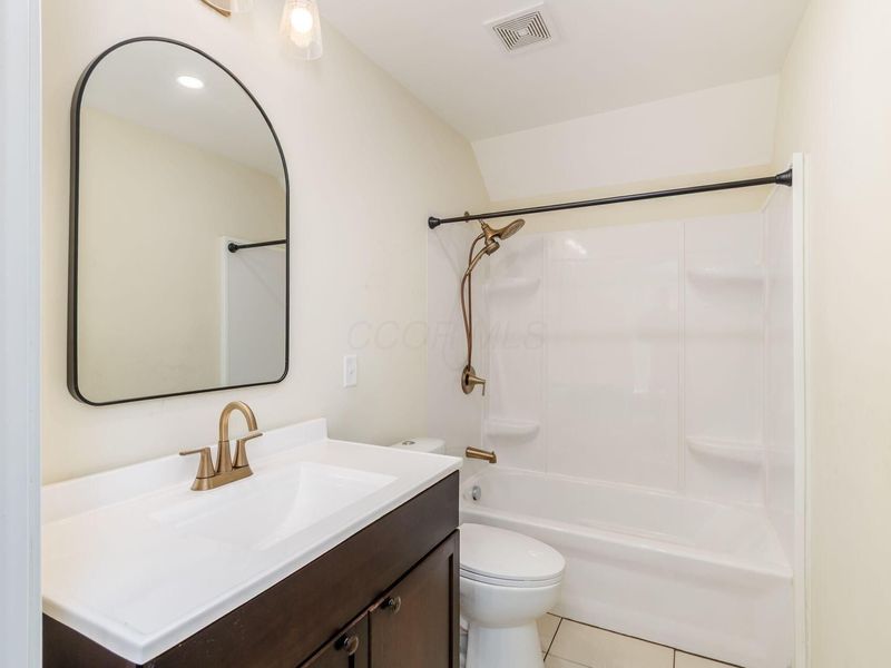 845 Sunbury Road , Columbus, OH 43219 Photo 15
