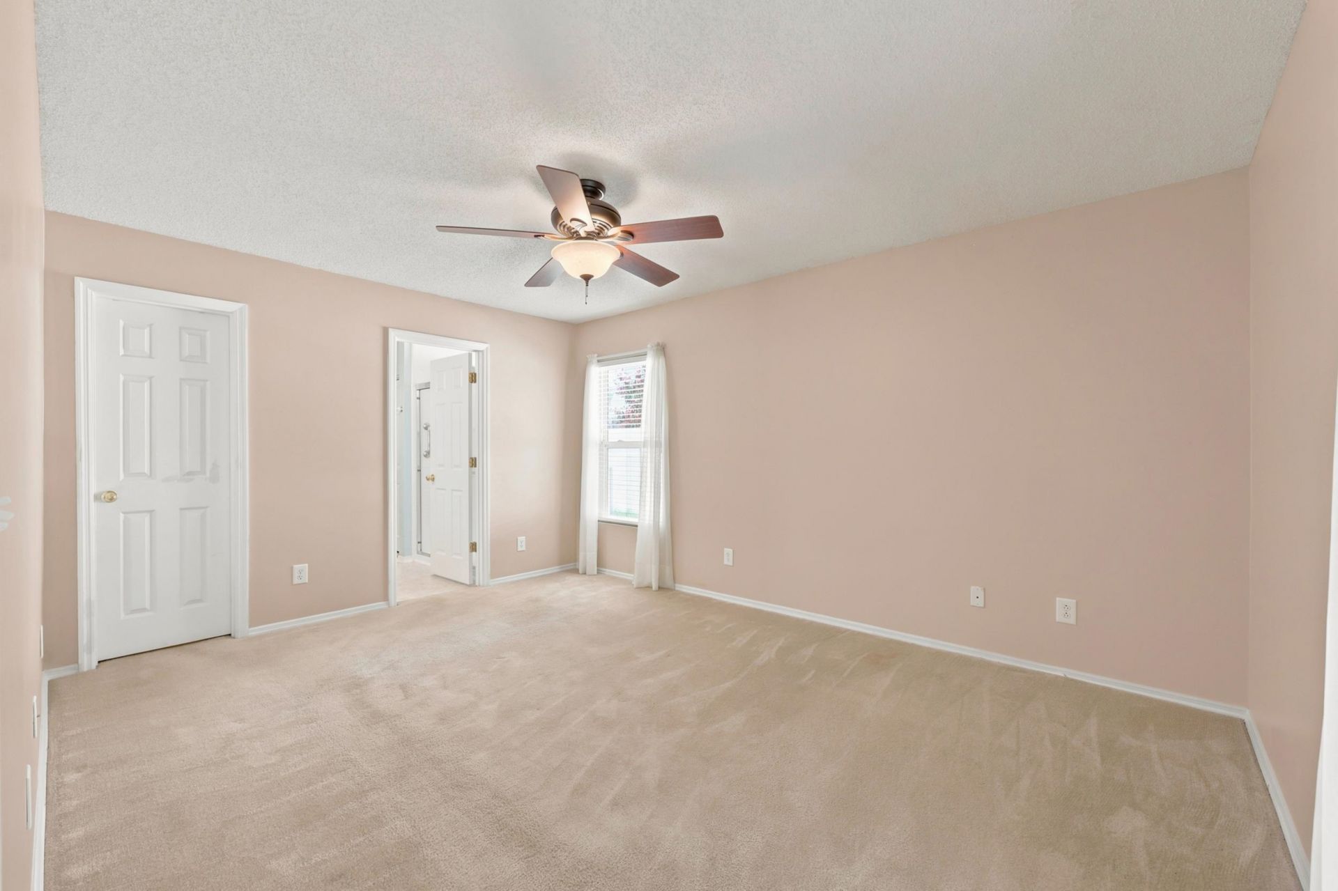 914 Bur Oak Ct.  Photo 12