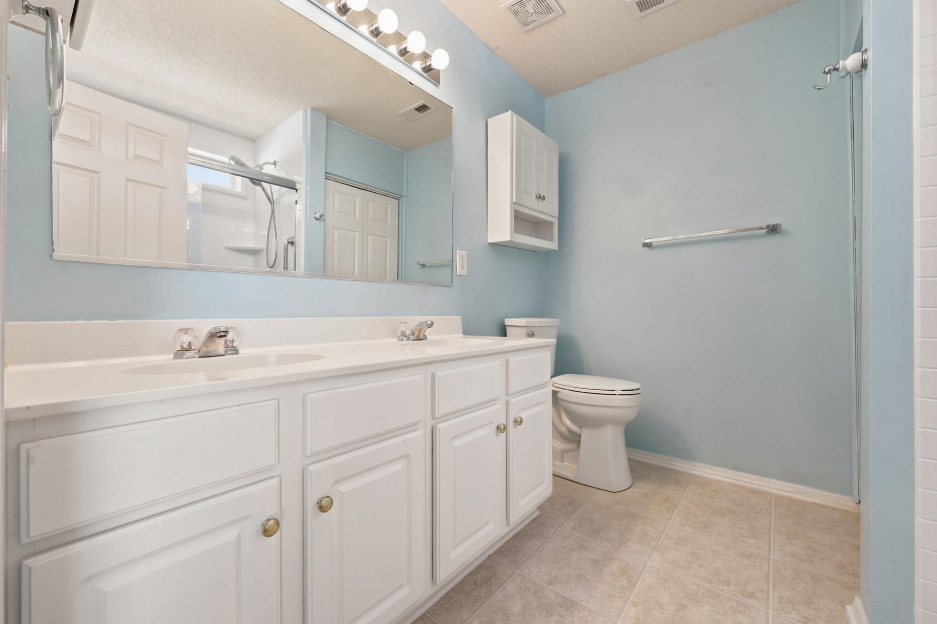 914 Bur Oak Ct.  Photo 14