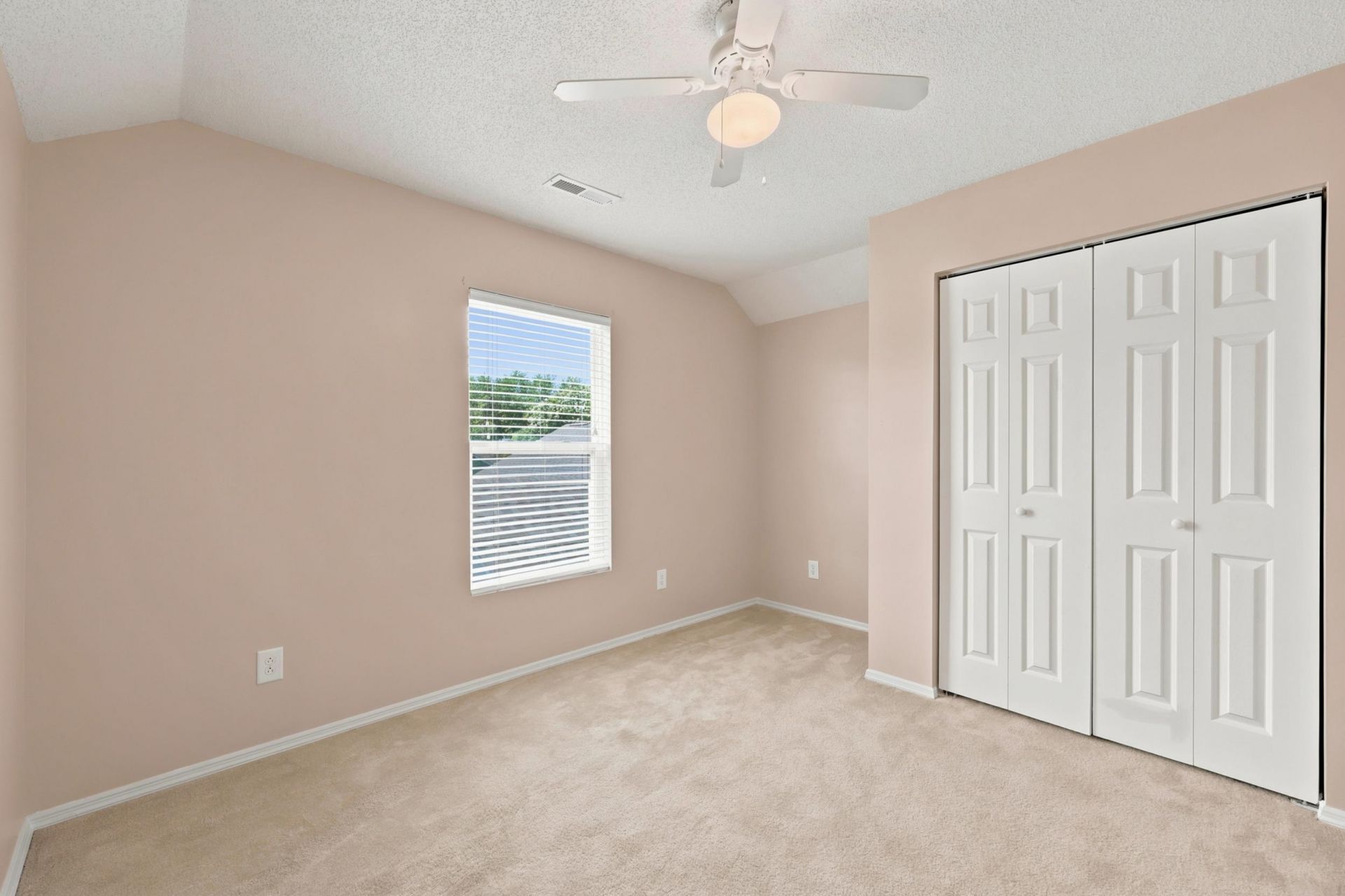 914 Bur Oak Ct.  Photo 17