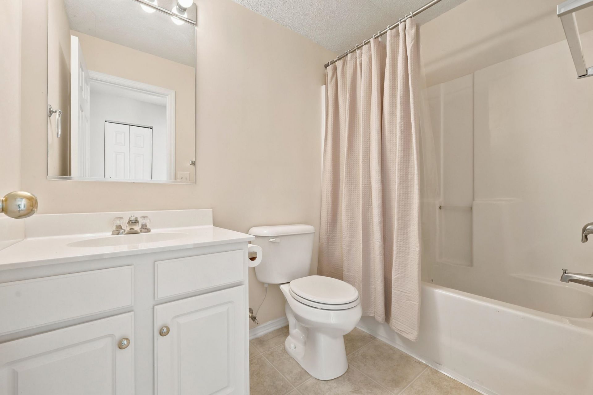 914 Bur Oak Ct.  Photo 23