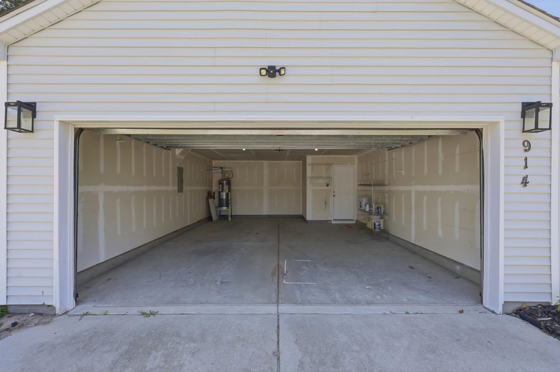 914 Bur Oak Ct.  Photo 24