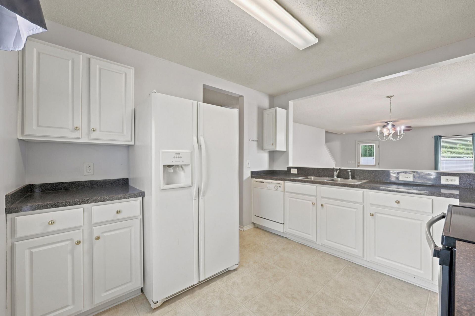 914 Bur Oak Ct.  Photo 4