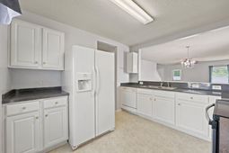914 Bur Oak Ct.  photo 4