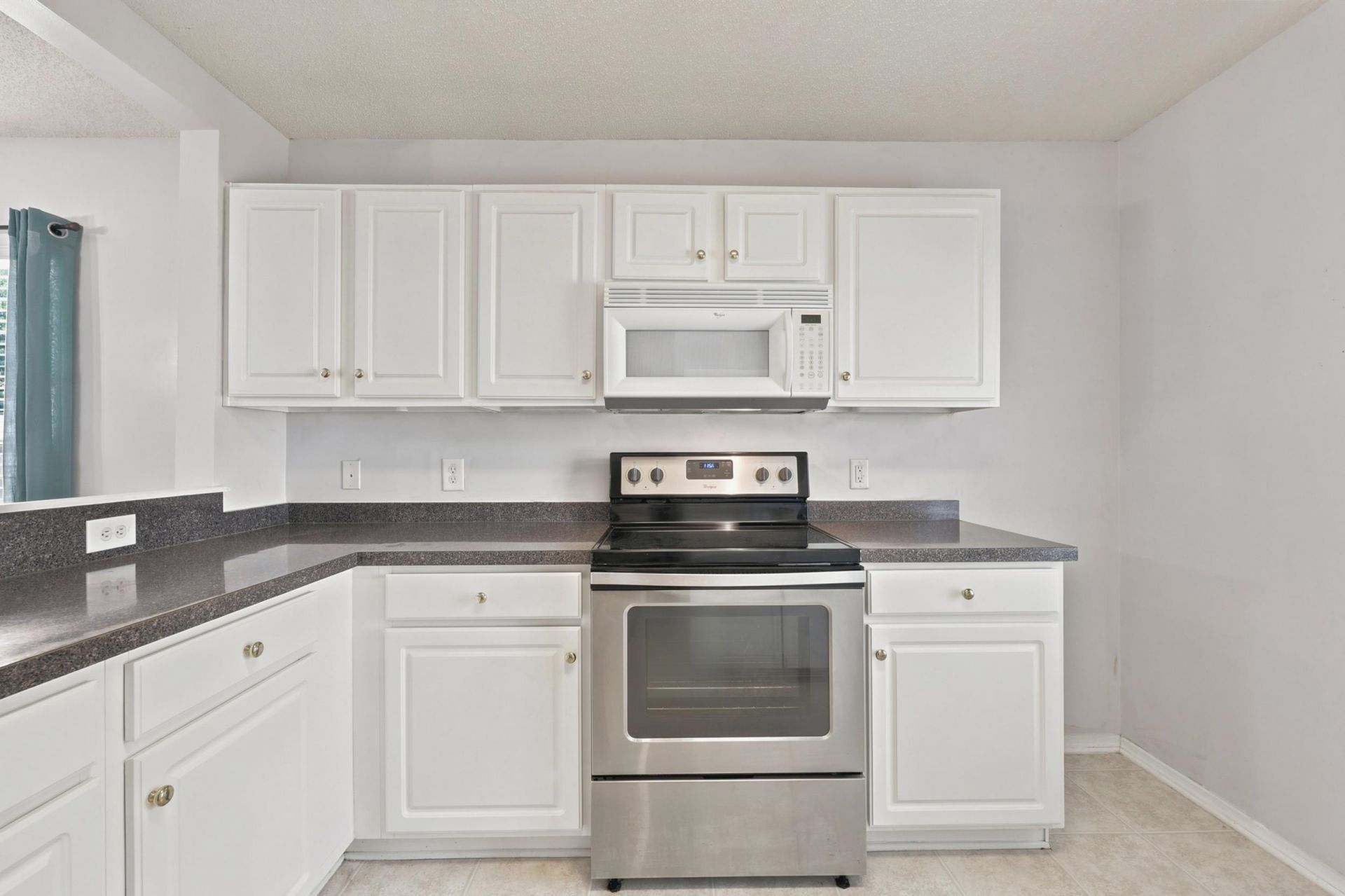 914 Bur Oak Ct.  Photo 5