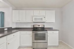 914 Bur Oak Ct.  photo 4