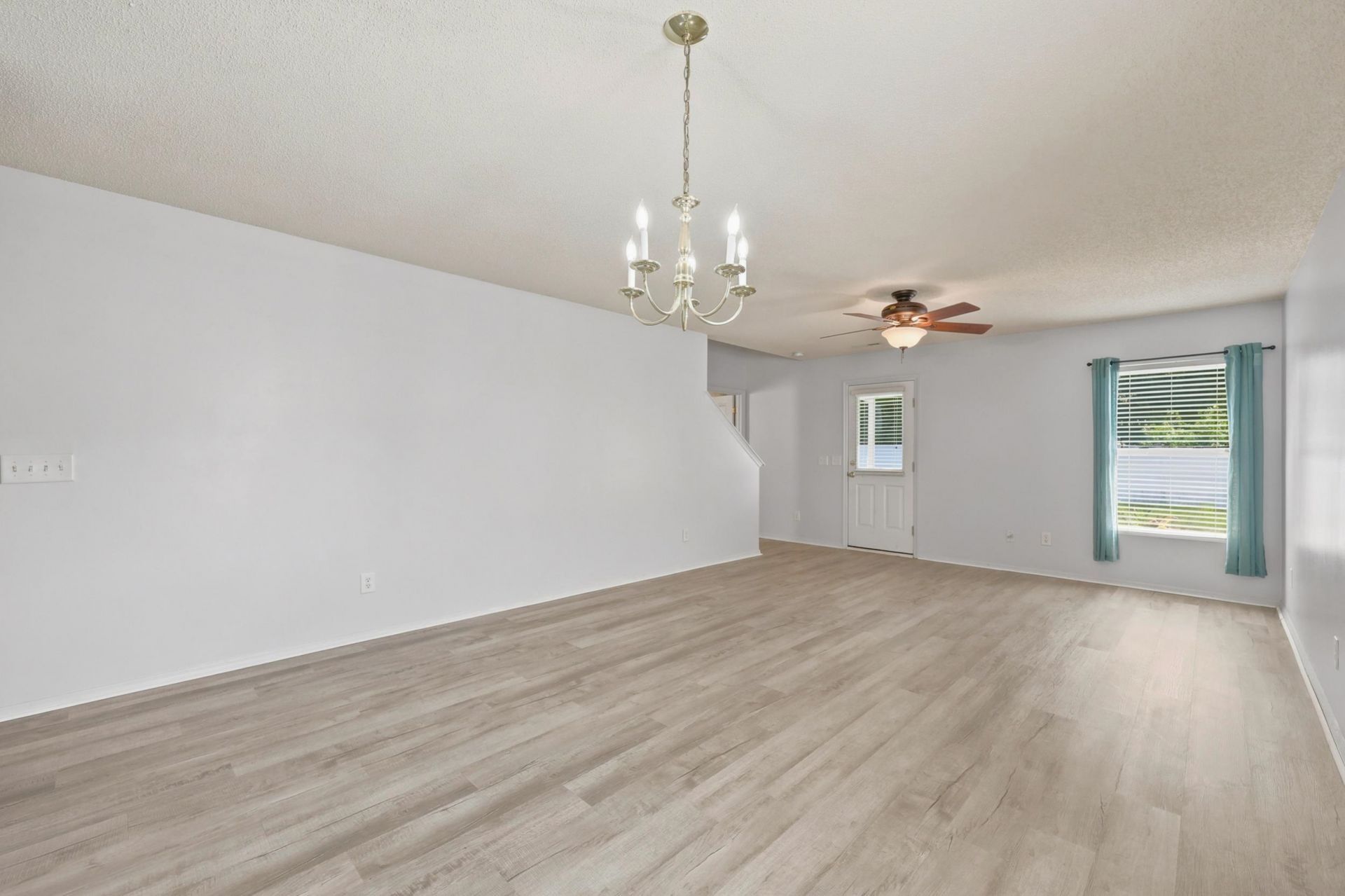 914 Bur Oak Ct.  Photo 9