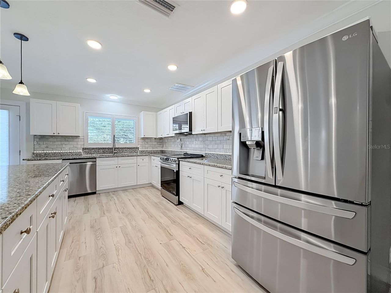 8270 30th Avenue N, Saint Petersburg, FL 33710 Photo