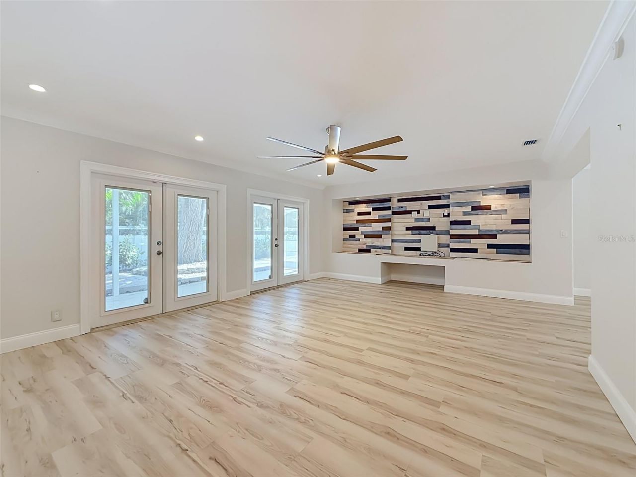 8270 30th Avenue N, Saint Petersburg, FL 33710 Photo