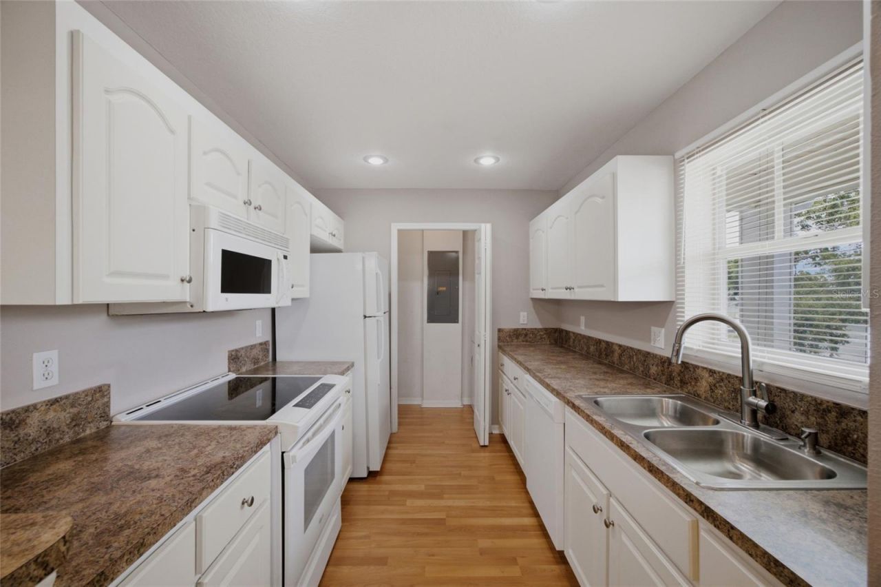 9019 Cochise Lane, Unit 201, Port Richey, FL 34668 Photo