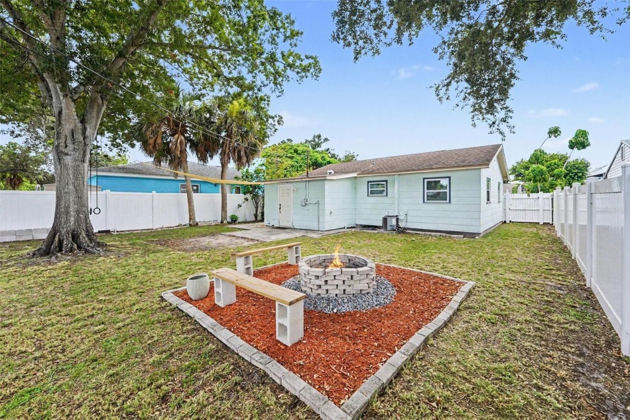3719 39th Street N, Saint Petersburg, FL 33713 Photo