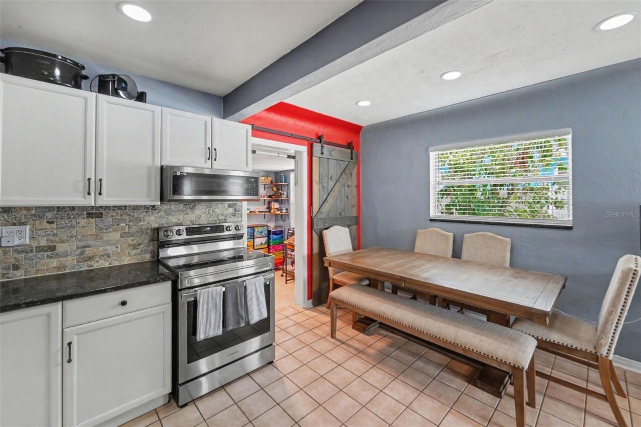 3719 39th Street N, Saint Petersburg, FL 33713 Photo