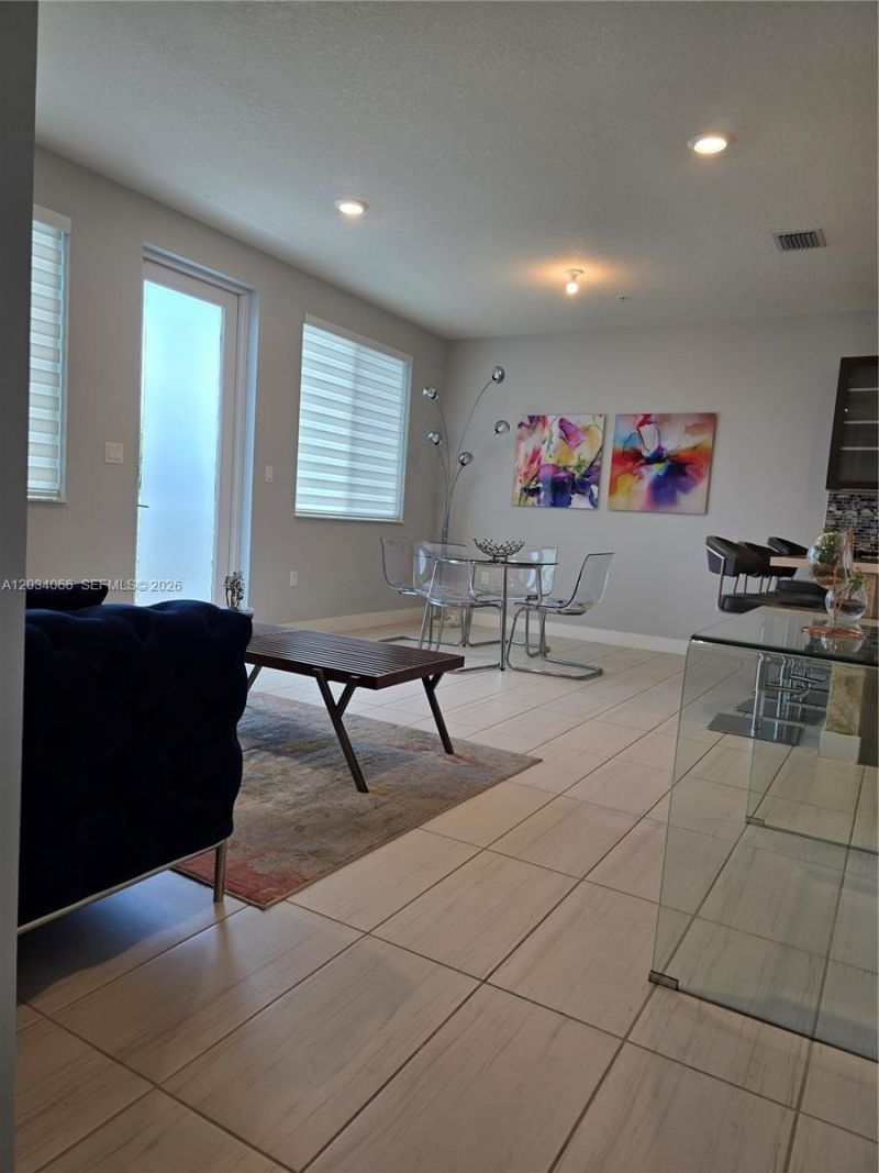 10222 NW 64th Way, Unit 302, Doral, FL 33178 Photo