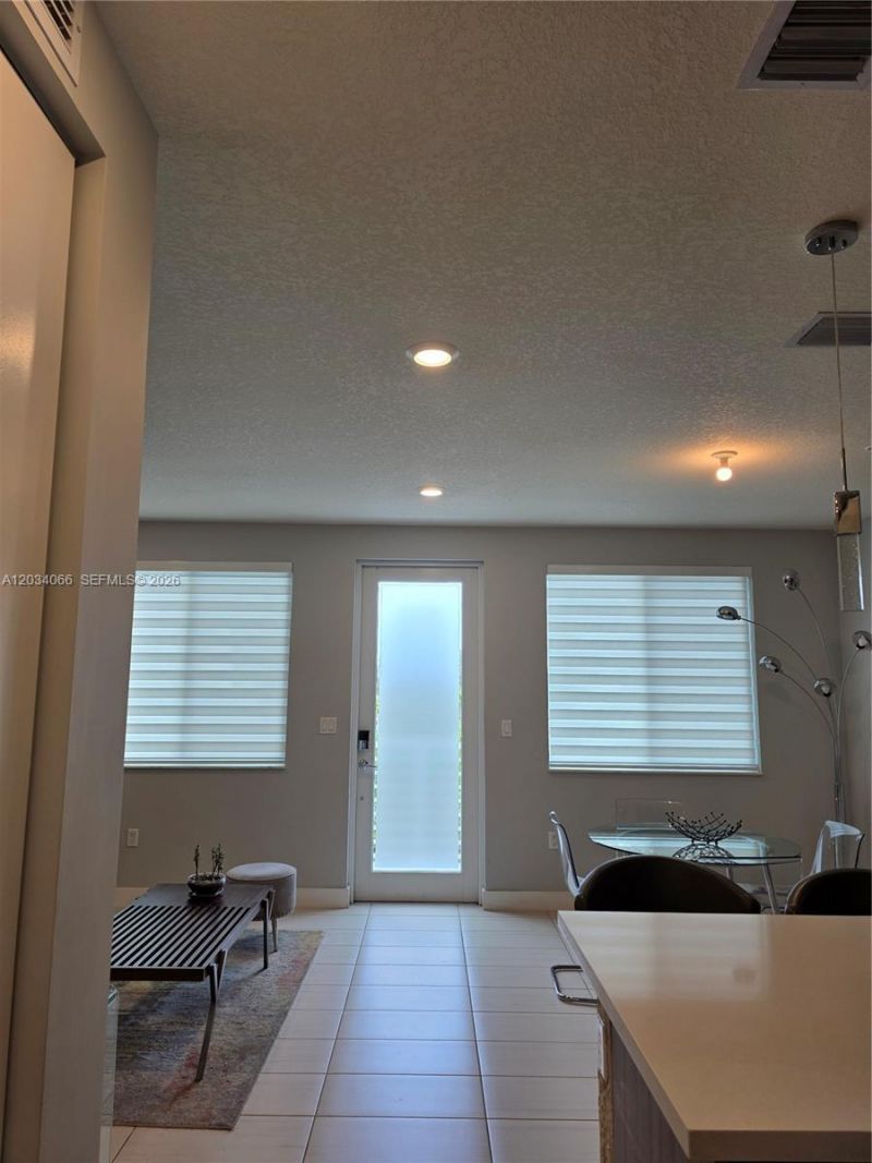 10222 NW 64th Way, Unit 302, Doral, FL 33178 Photo