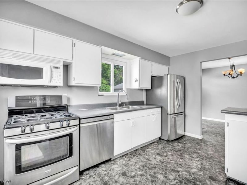 5763 Somerdale Avenue, Brook Park, OH 44142 Photo 16