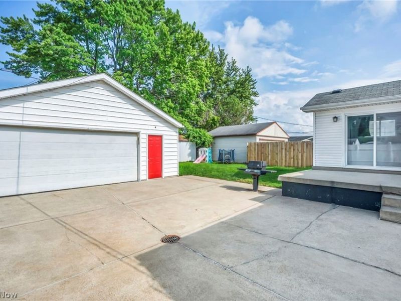 5763 Somerdale Avenue, Brook Park, OH 44142 Photo 37